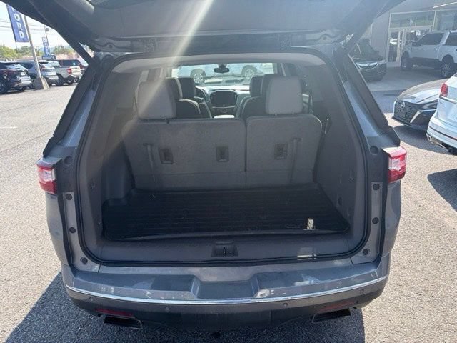 Used 2020 Chevrolet Traverse Premier FWD image 16