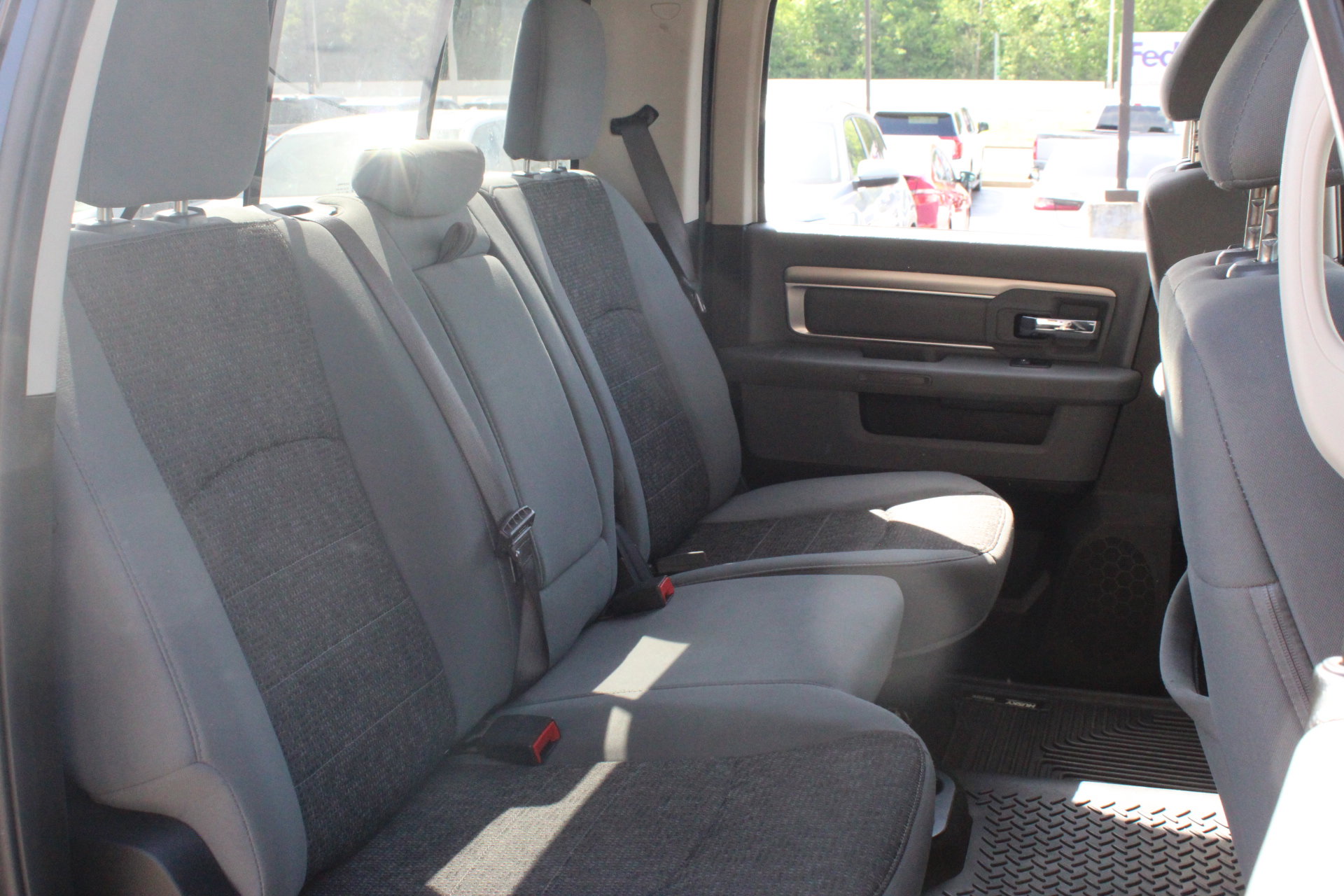 Used 2020 RAM 1500 Classic SLT w/ Luxury Group RWD image 31