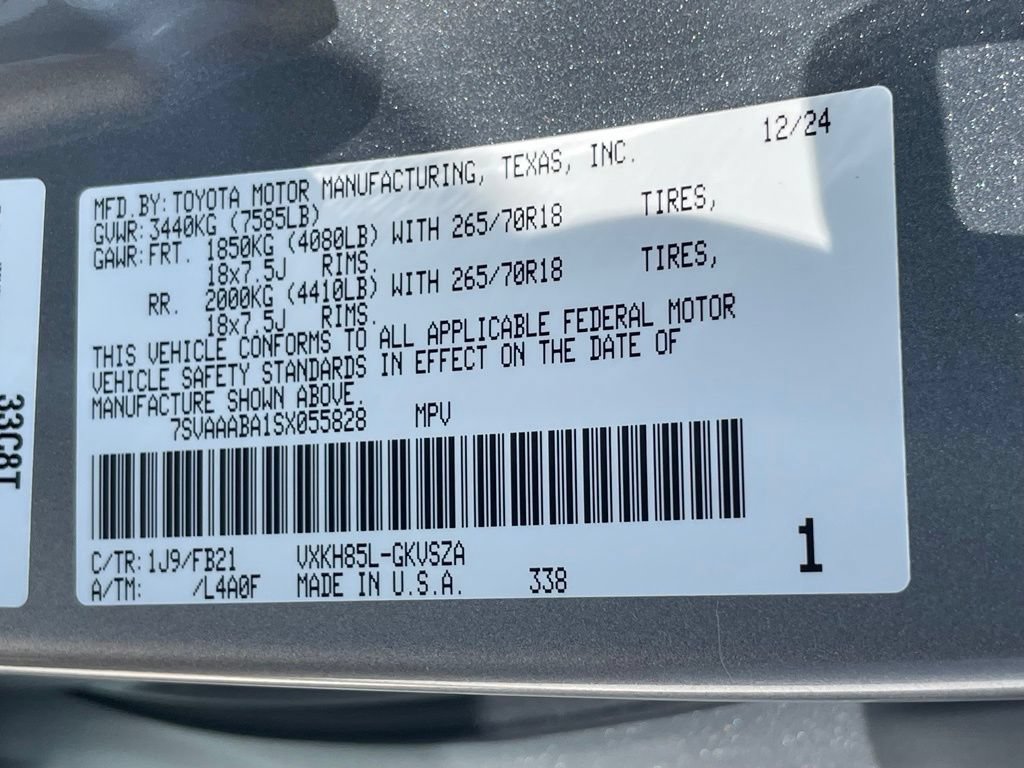 Used 2025 Toyota Sequoia SR5 AWD/4WD image 35