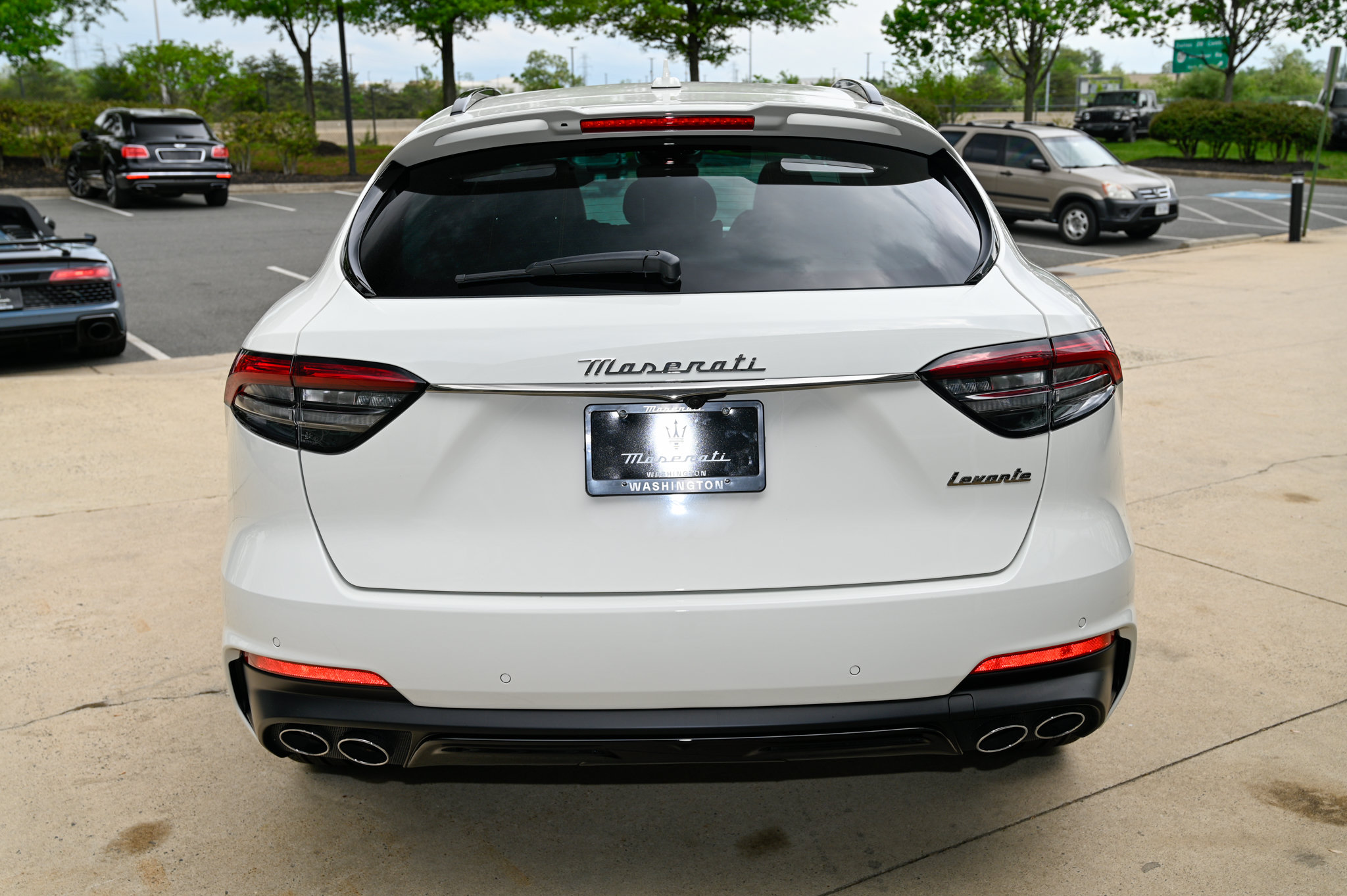 Used 2024 Maserati Levante Modena Ultima AWD/4WD image 6