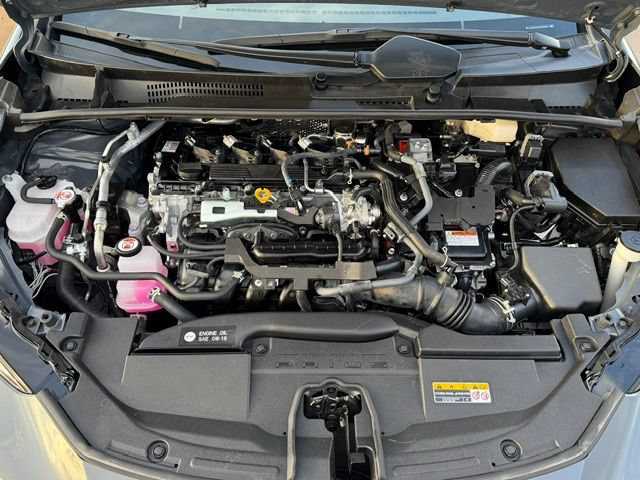 Used 2025 Toyota Prius LE FWD image 6