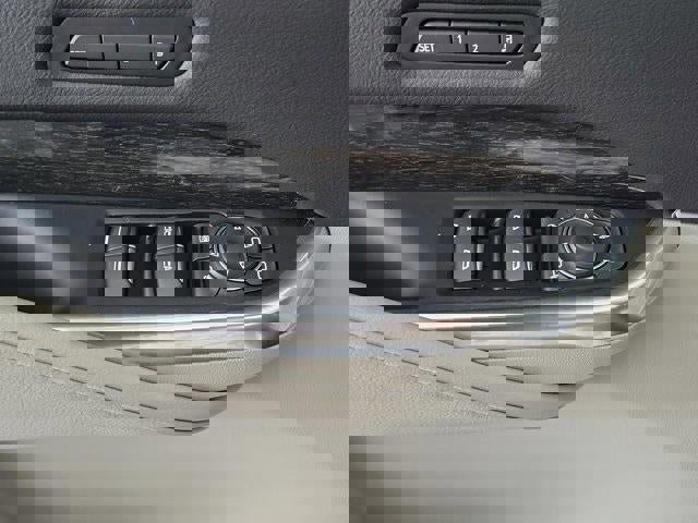 Certified 2023 Cadillac XT4 Premium Luxury w/ Driver Assist Package image 28