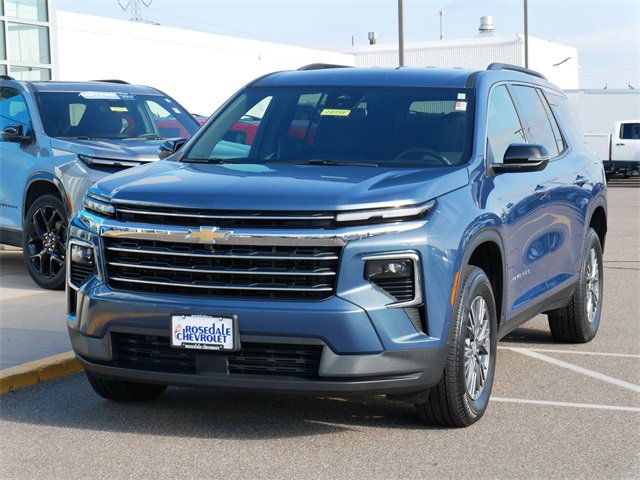 Certified 2025 Chevrolet Traverse LT image 3