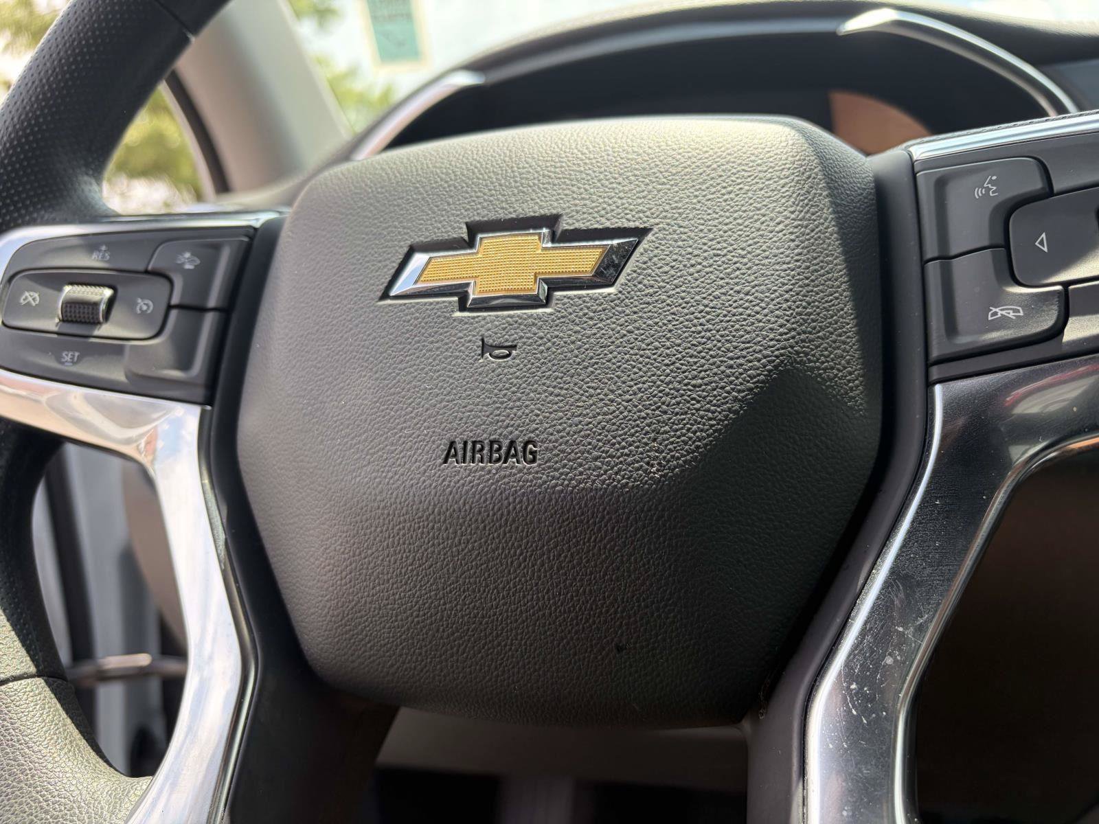 Used 2025 Chevrolet Blazer LT FWD image 17