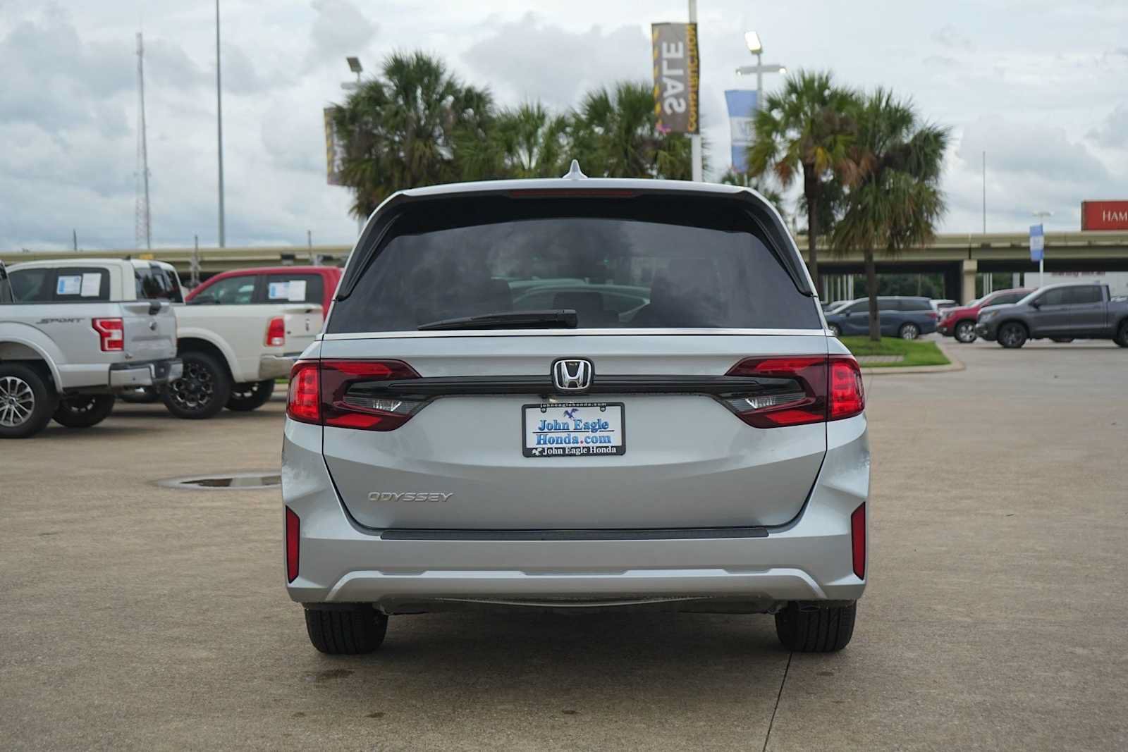 Certified 2026 Honda Odyssey EX-L image 5