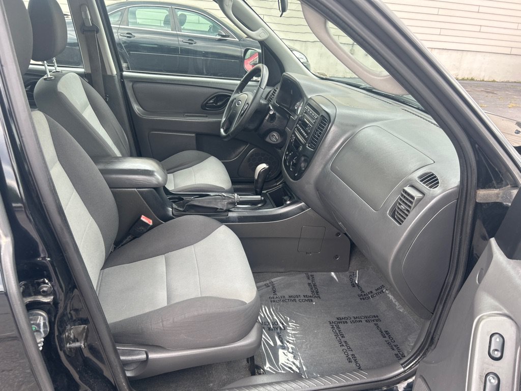 Used 2007 Ford Escape XLS AWD/4WD image 13