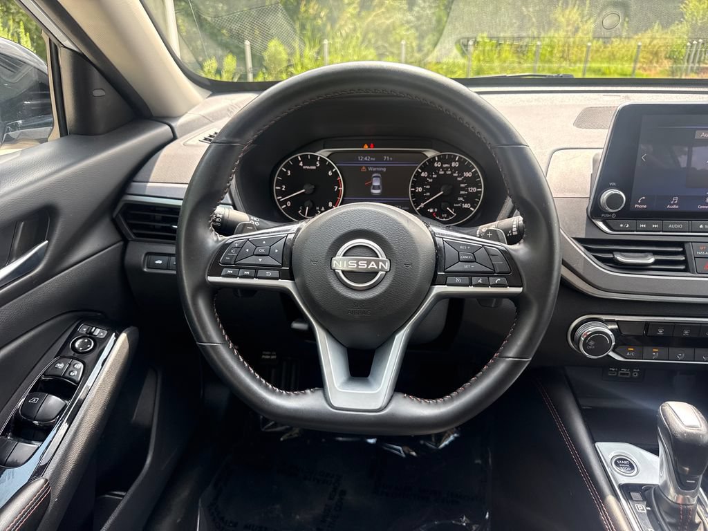 Used 2025 Nissan Altima 2.5 SR FWD image 19