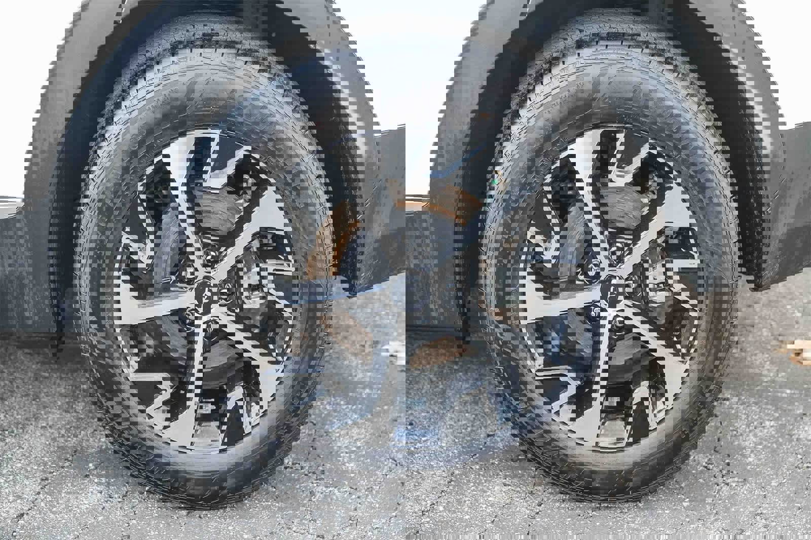 Used 2023 Kia Sportage EX image 10