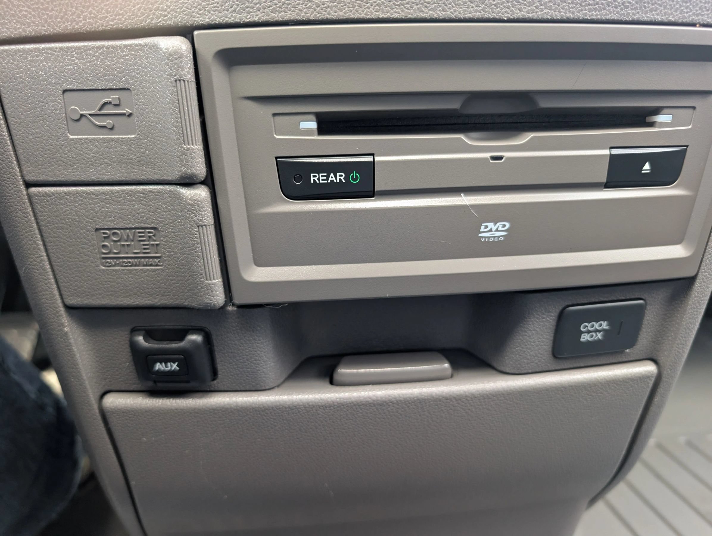 Used 2016 Honda Odyssey Touring Elite image 30