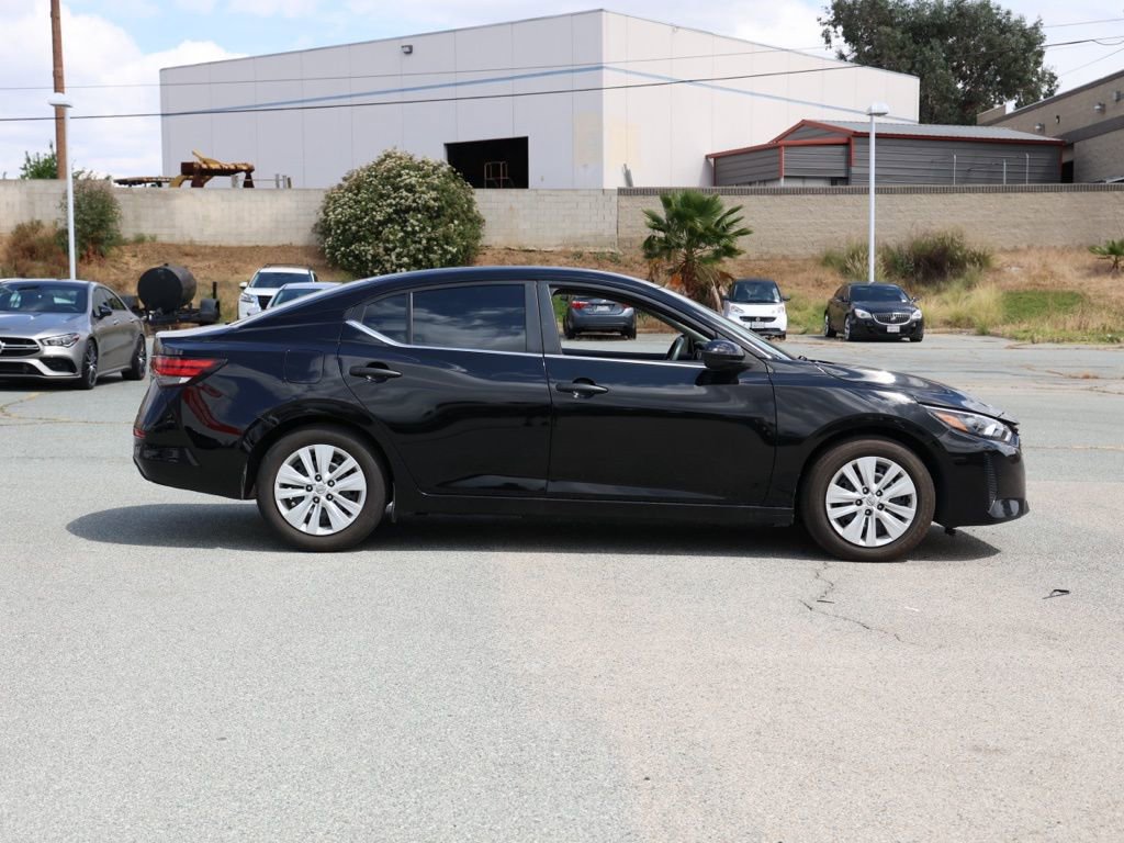 Used 2024 Nissan Sentra S image 3