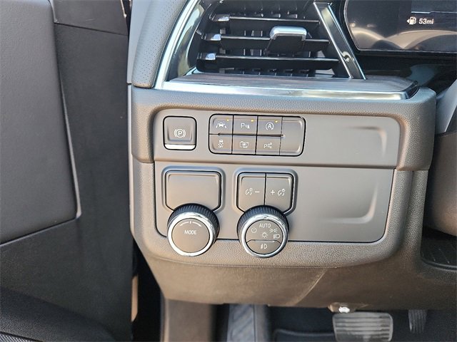 New 2026 Chevrolet Suburban Premier image 18