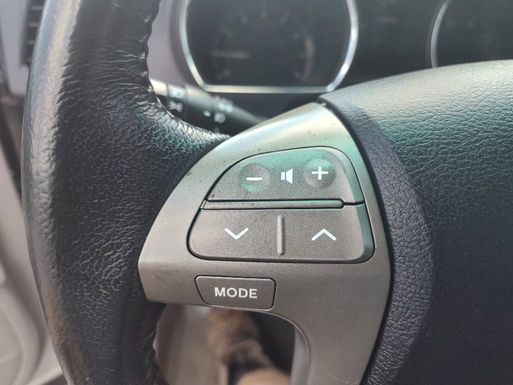 Used 2010 Toyota Highlander Sport w/ Extra Value Pkg 4 FWD image 21