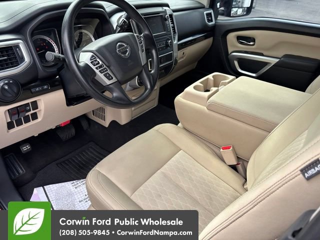 Used 2019 Nissan Titan SV AWD/4WD image 13