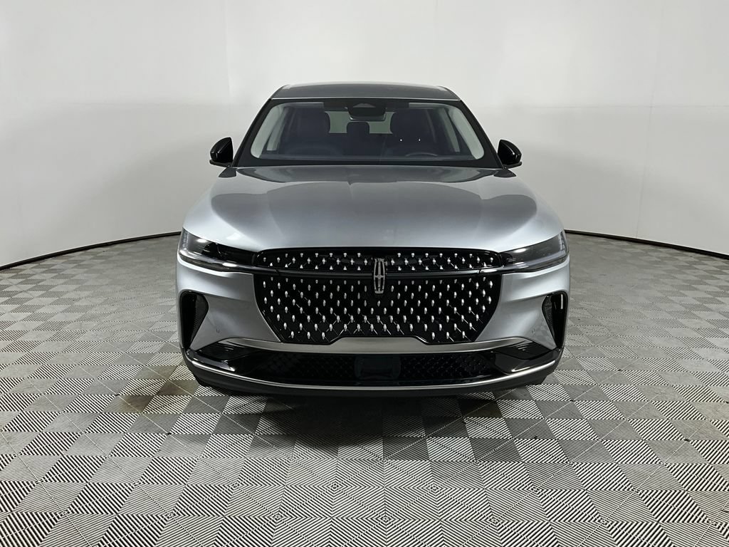 Used 2025 Lincoln Nautilus Premier AWD/4WD image 8