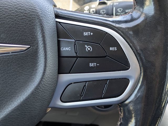 Used 2019 Chrysler Pacifica Touring-L FWD image 30