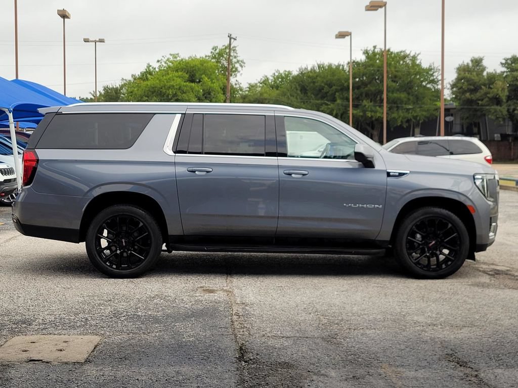 Used 2022 GMC Yukon XL SLE AWD/4WD image 7