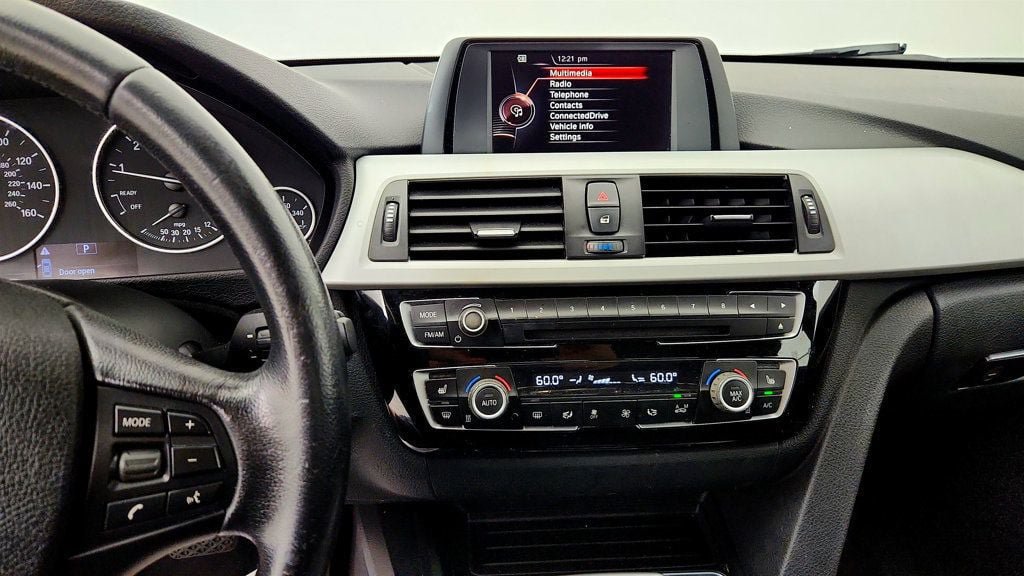 Used 2016 BMW 320i xDrive Sedan AWD/4WD image 15