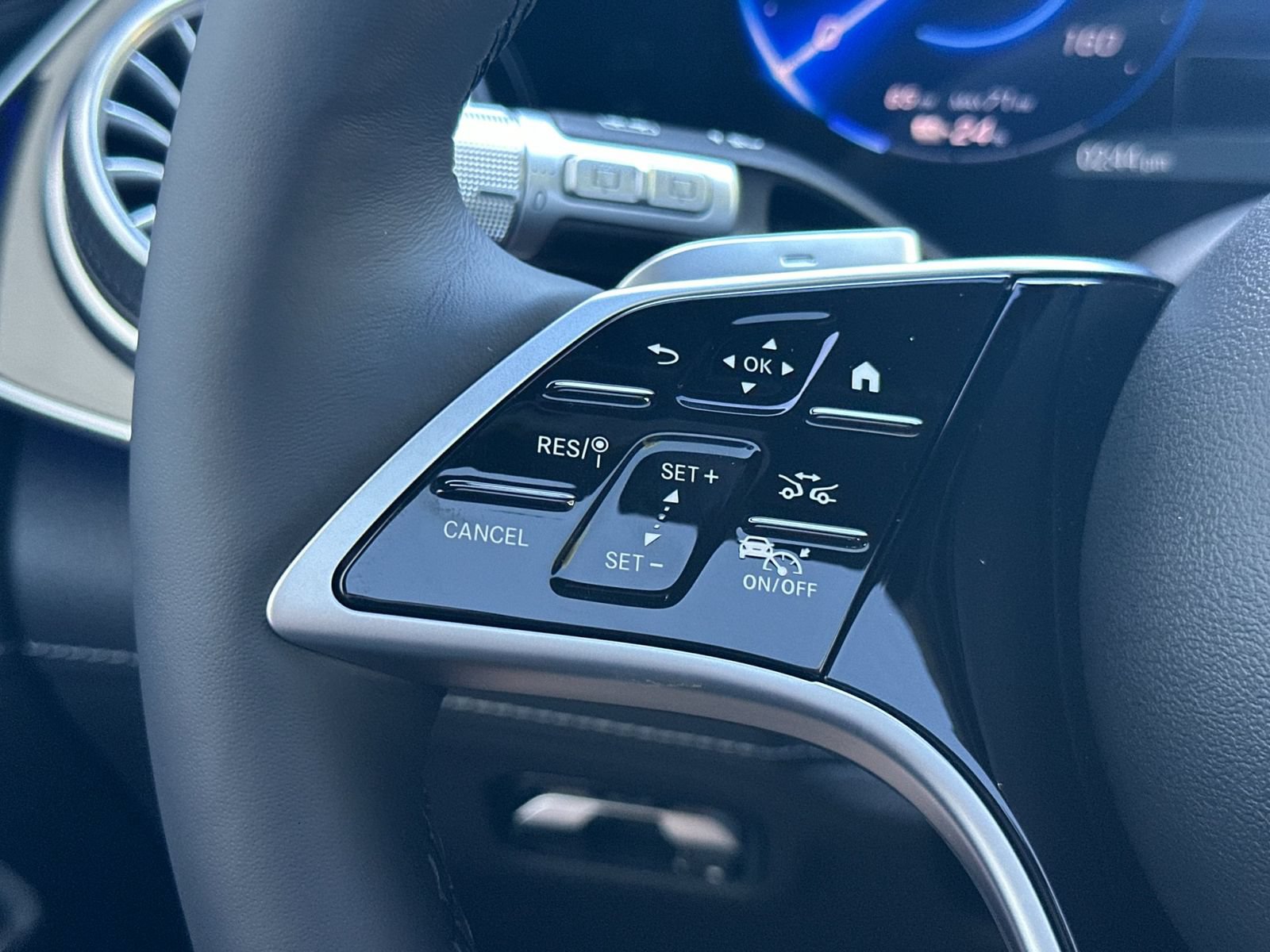 New 2026 Mercedes-Benz EQS 400 4MATIC SUV image 27