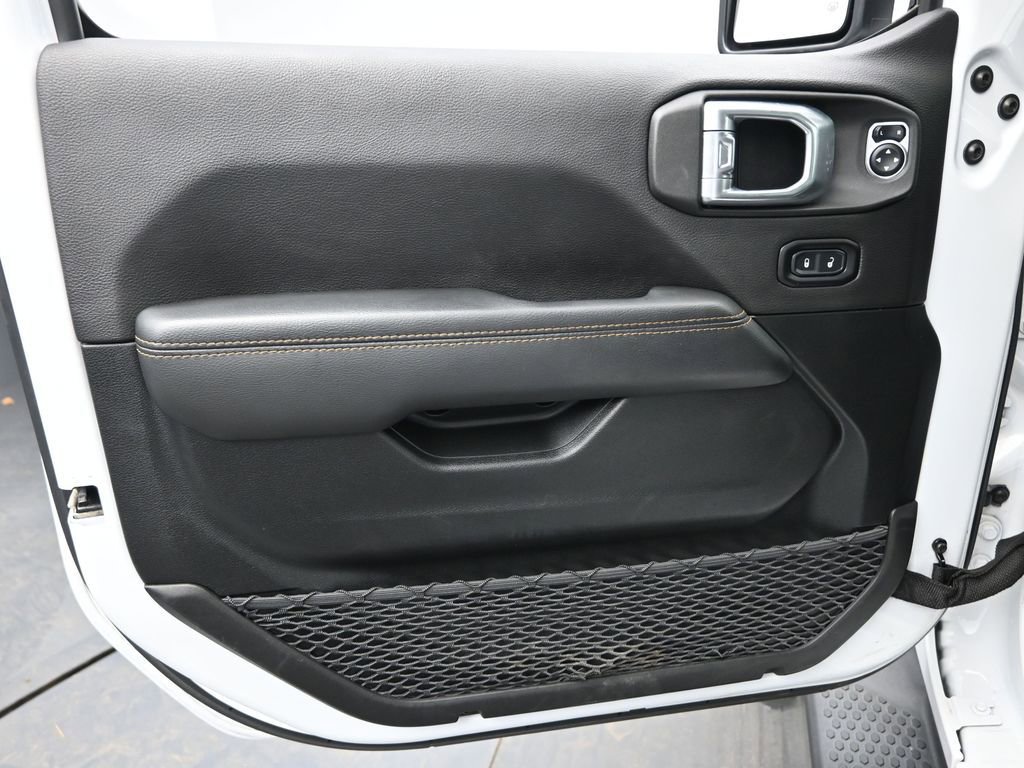 Used 2021 Jeep Wrangler Unlimited Sahara image 30