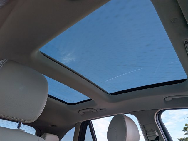 Used 2021 Mercedes-Benz GLC 300 image 21