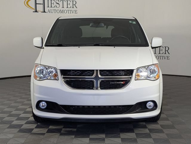 Used 2020 Dodge Grand Caravan SE FWD image 3