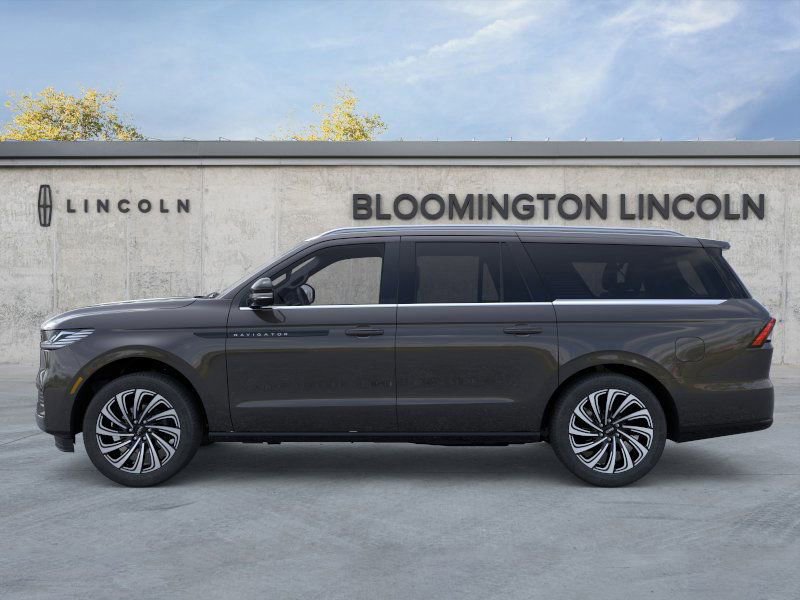 New 2025 Lincoln Navigator L Black Label AWD/4WD image 3