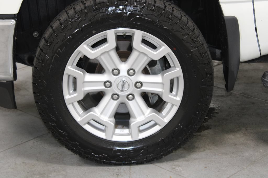 Used 2017 Nissan Titan SL RWD image 22