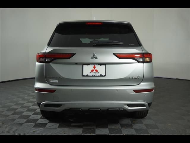 Used 2025 Mitsubishi Outlander SE AWD/4WD image 6