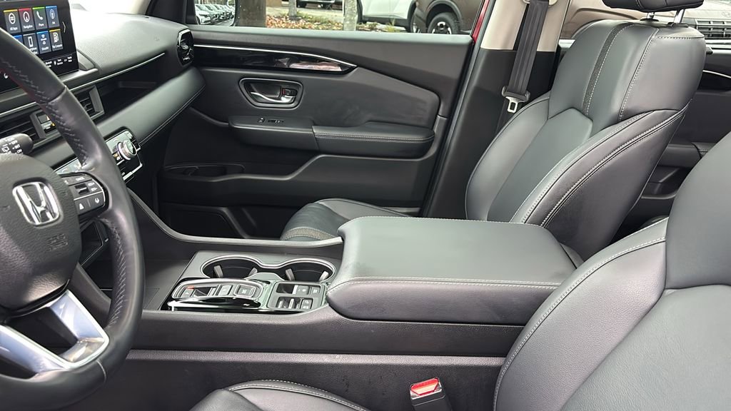 Certified 2023 Honda Pilot Touring image 24