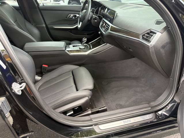 Used 2020 BMW 330i Sedan w/ Driving Assistance Package RWD image 13