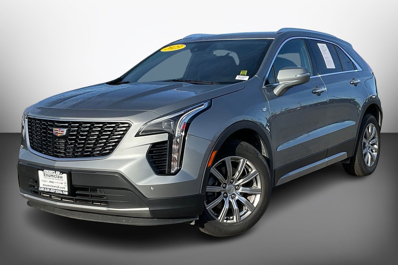 Used 2023 Cadillac XT4 Premium Luxury image 2