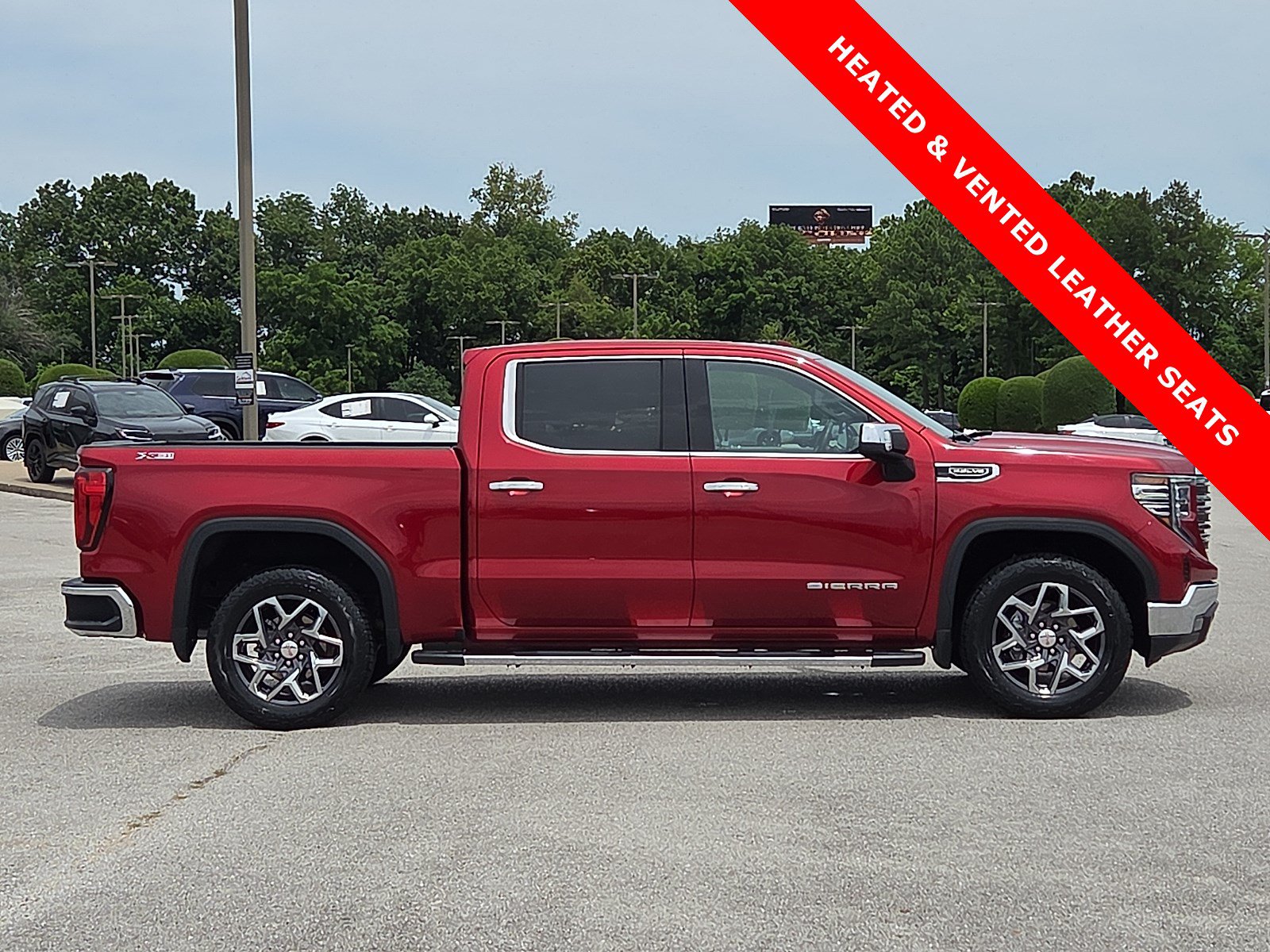 Used 2023 GMC Sierra 1500 SLT w/ SLT Premium Package AWD/4WD image 6