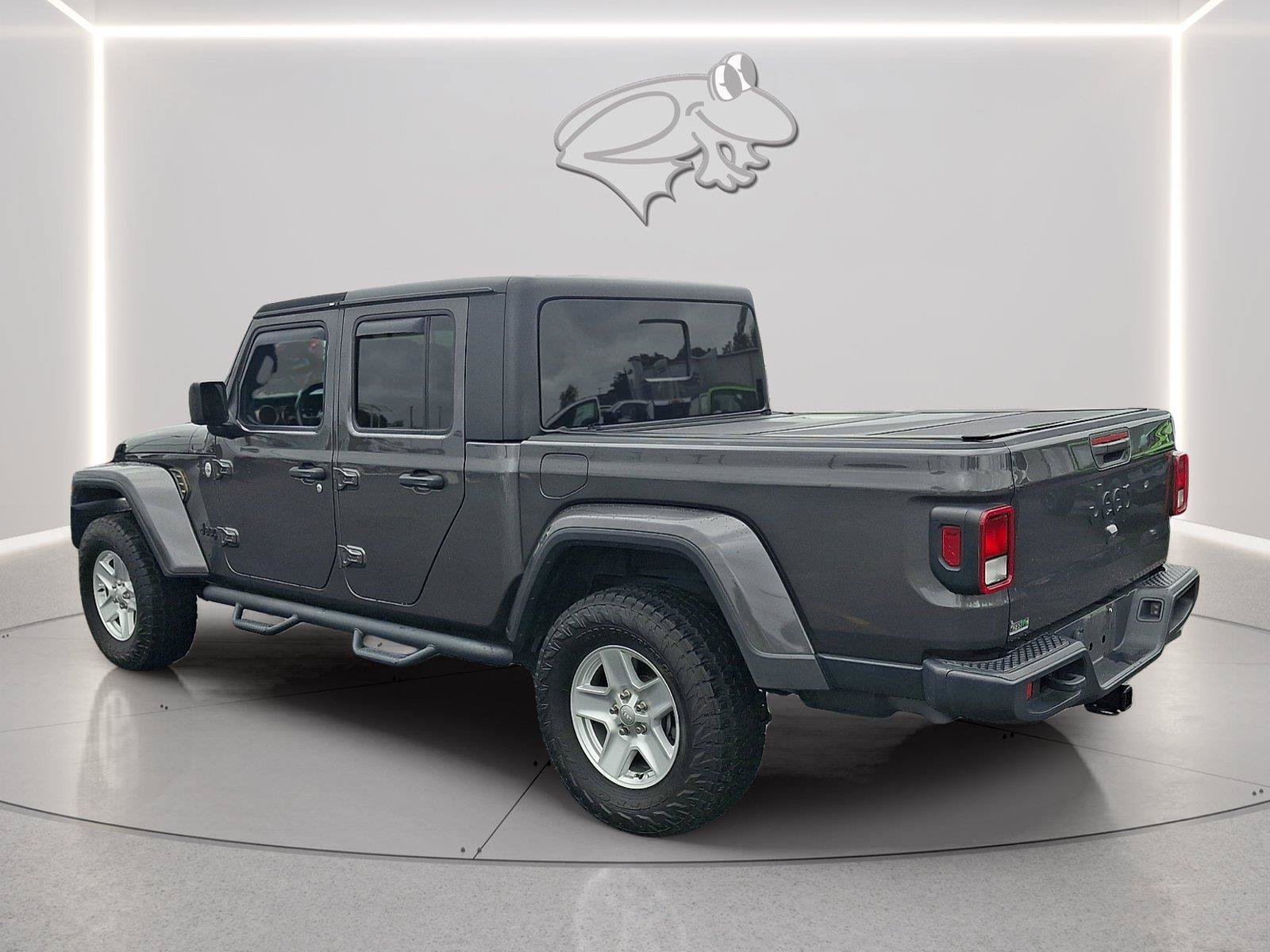 Used 2021 Jeep Gladiator Sport AWD/4WD image 3