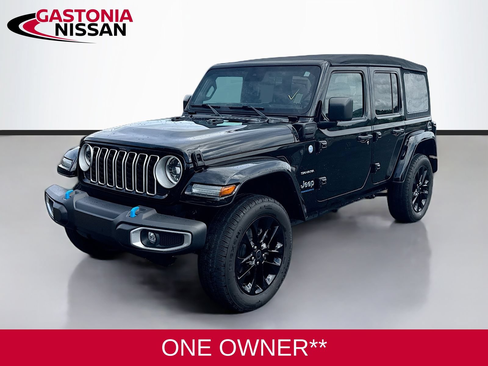 Used 2024 Jeep Wrangler Unlimited Sahara AWD/4WD image 3