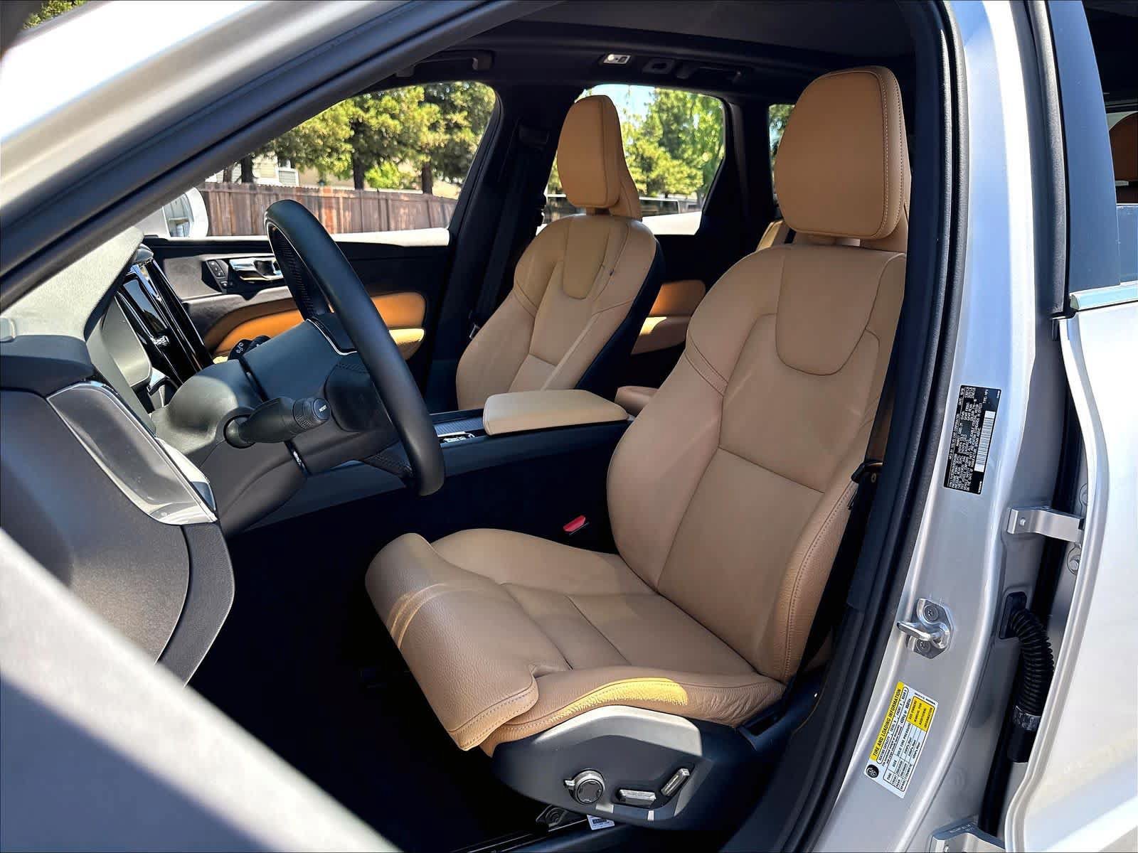 Used 2019 Volvo XC60 T5 Momentum w/ Advanced Package AWD/4WD image 28