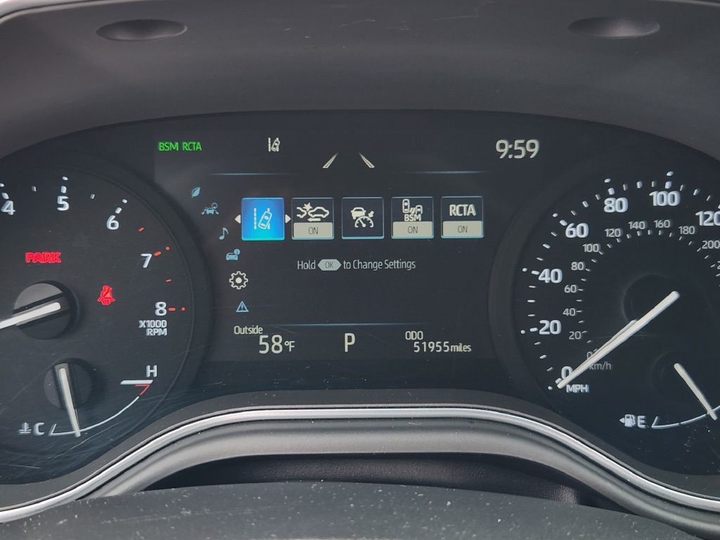 Used 2022 Toyota Avalon XLE FWD image 7