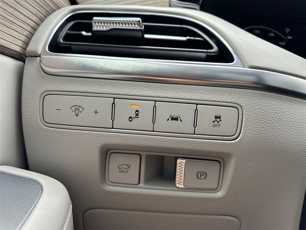 Used 2021 Hyundai Palisade Limited image 23