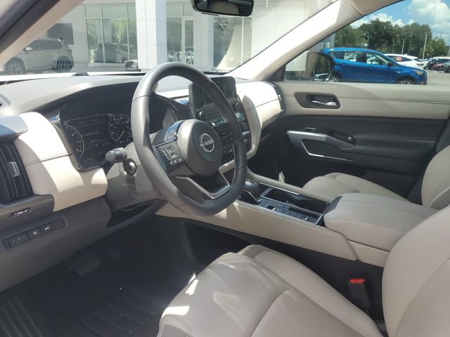 Certified 2023 Nissan Pathfinder SL FWD image 14