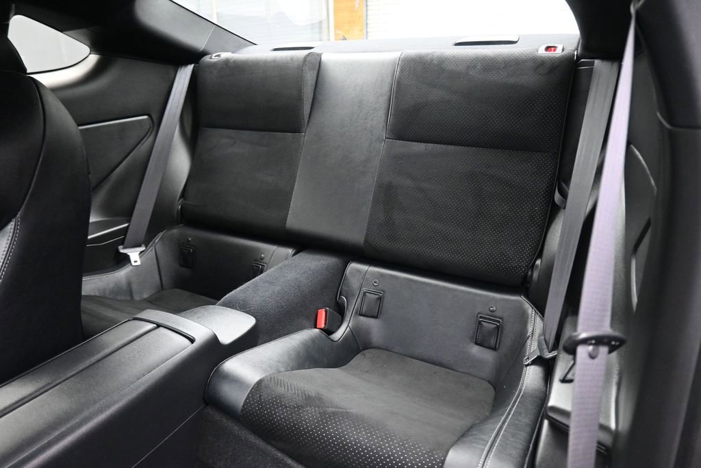 Used 2024 Toyota GR86 Premium RWD image 27