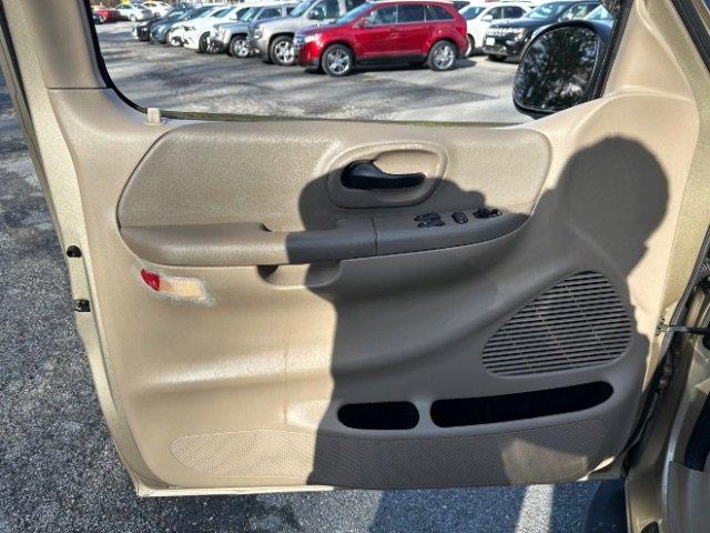 Used 2000 Ford F150 XLT image 15