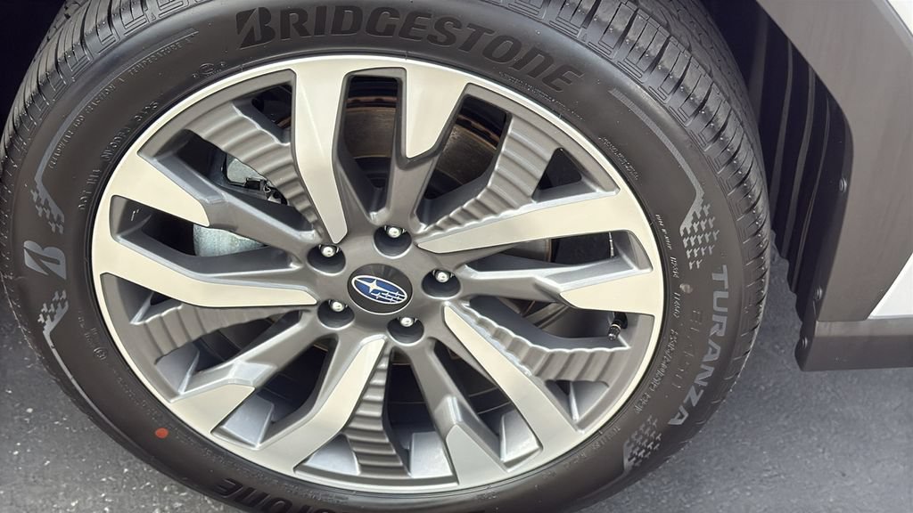 Certified 2025 Subaru Forester Touring AWD/4WD image 10