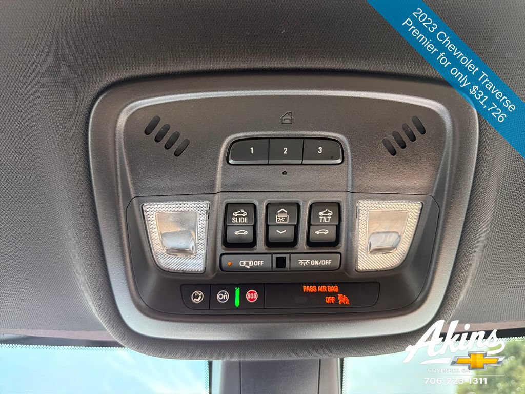 Used 2023 Chevrolet Traverse Premier FWD image 32