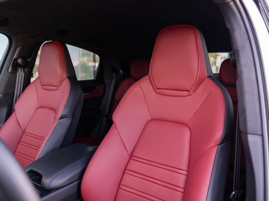 New 2026 Porsche Cayenne Turbo GT AWD/4WD image 4
