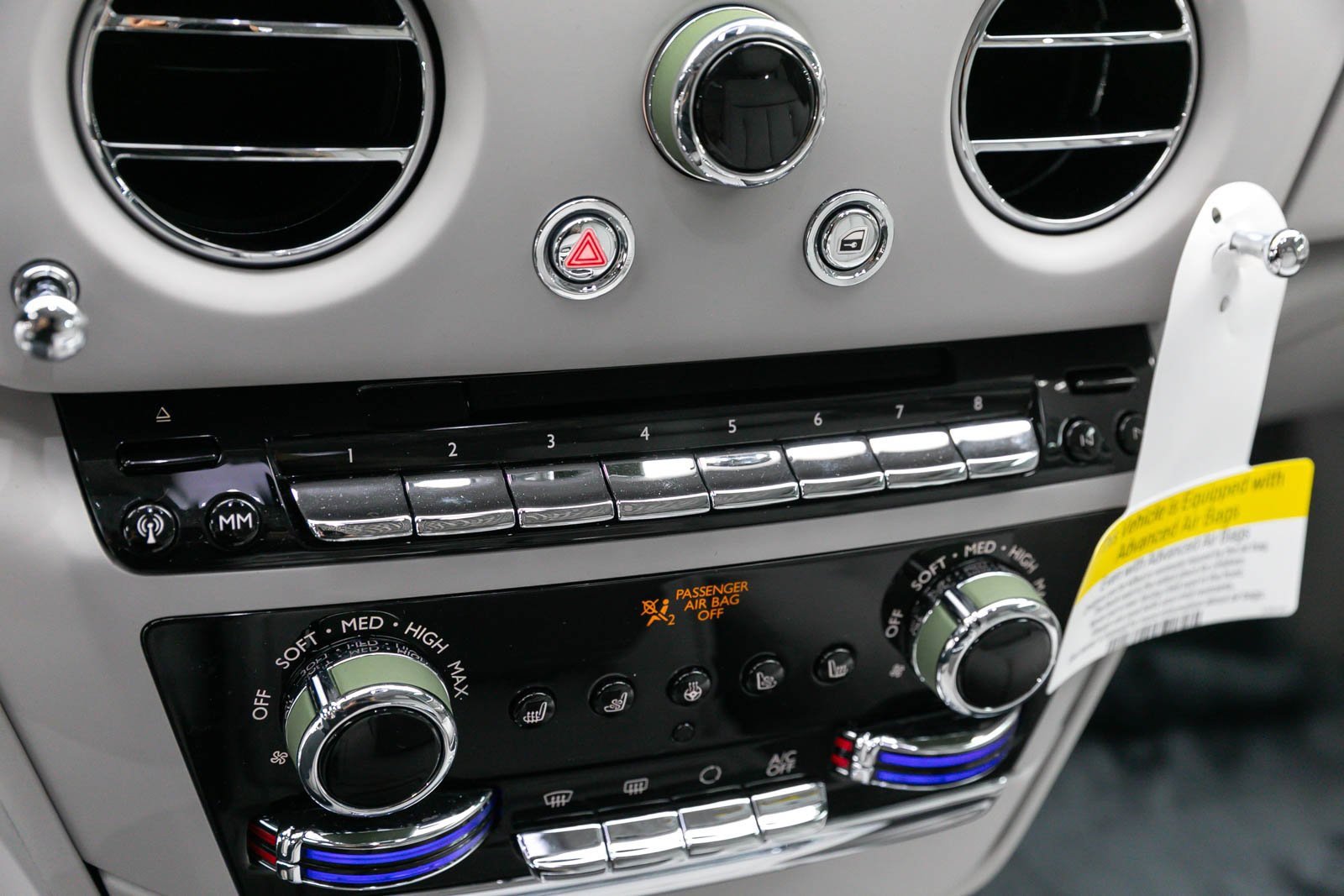 Used 2024 Rolls-Royce Phantom Extended Wheelbase w/ Leather Finishing Pack image 22