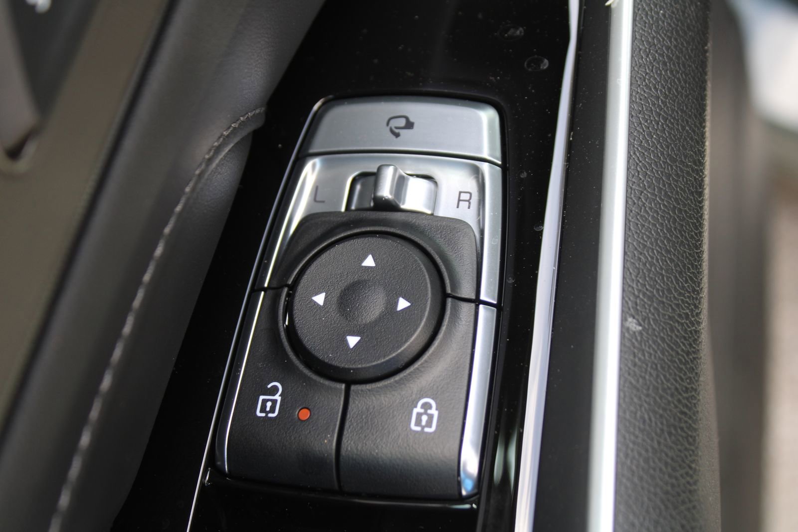 New 2026 Kia Sorento SX Prestige image 22