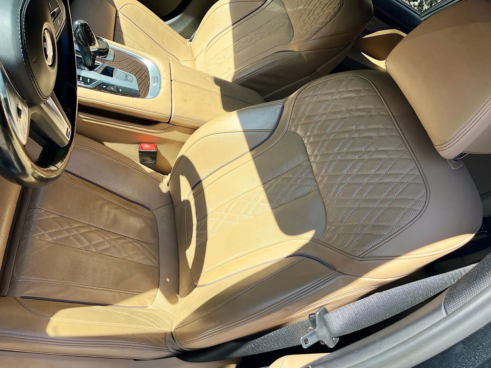 Used 2022 BMW 750i xDrive w/ Executive Package AWD/4WD image 20