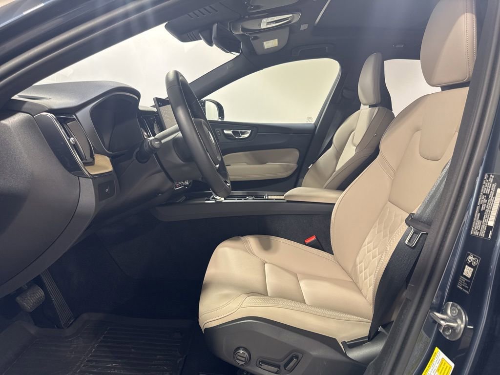 Used 2026 Volvo XC60 B5 Plus w/ Climate Package AWD/4WD image 19