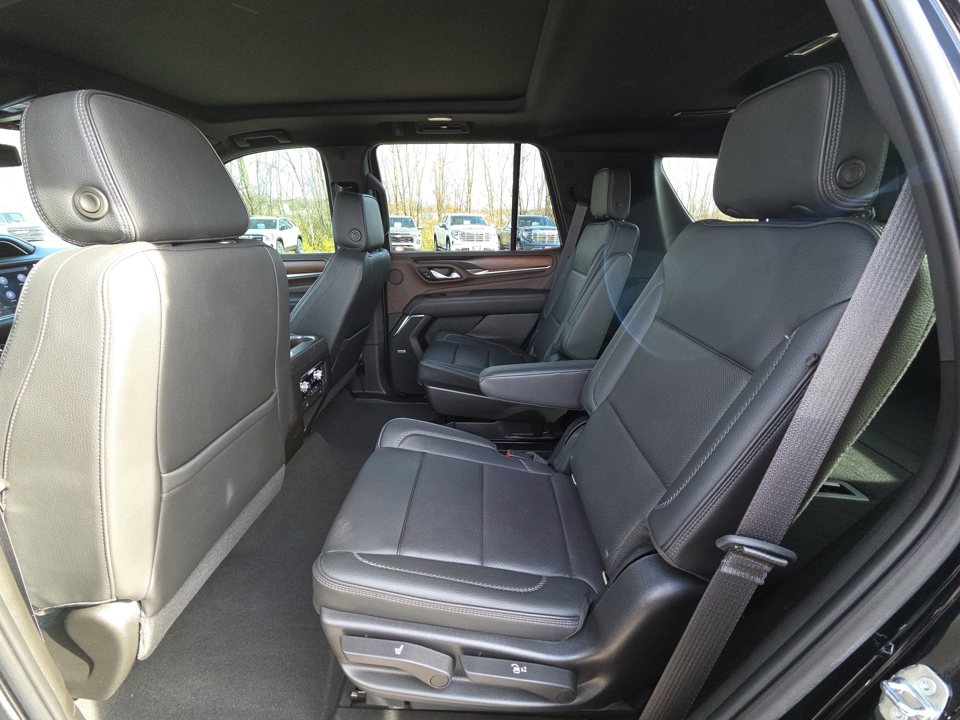 Certified 2021 GMC Yukon Denali image 29