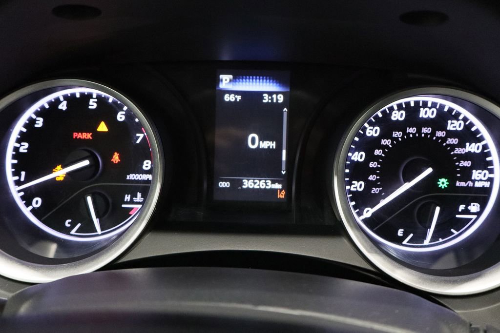 Used 2022 Toyota Camry LE image 23