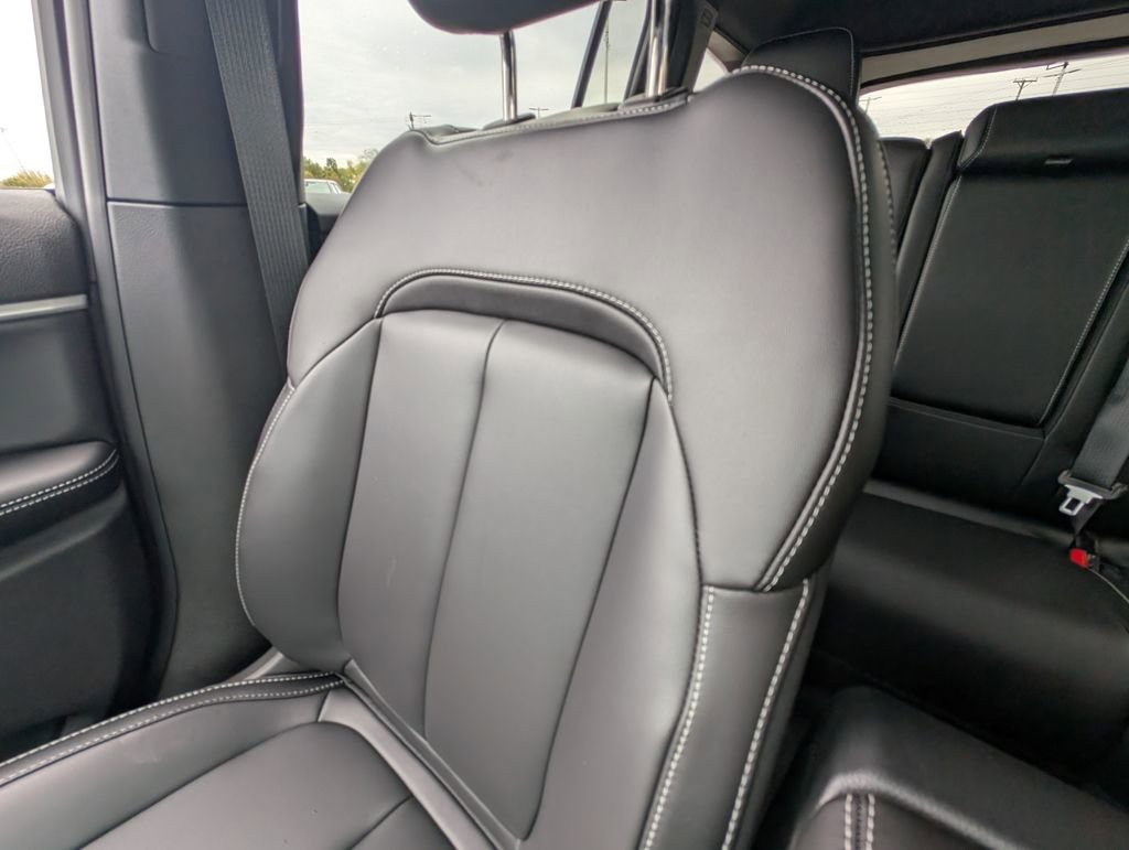 New 2025 Jeep Grand Cherokee Limited w/ Black Appearance Package image 13